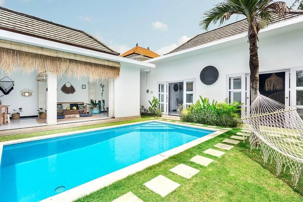 Lovely, Boho Villa In Prime Location Seminyak